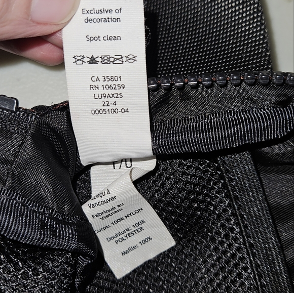 Lululemon Everywhere Belt Bag EUC - Picture 8 of 14